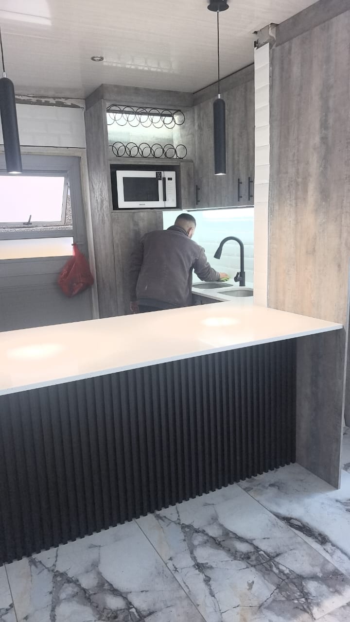 Kitchen island & sink
