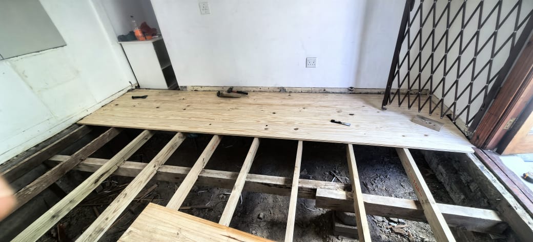 New floorboards going down