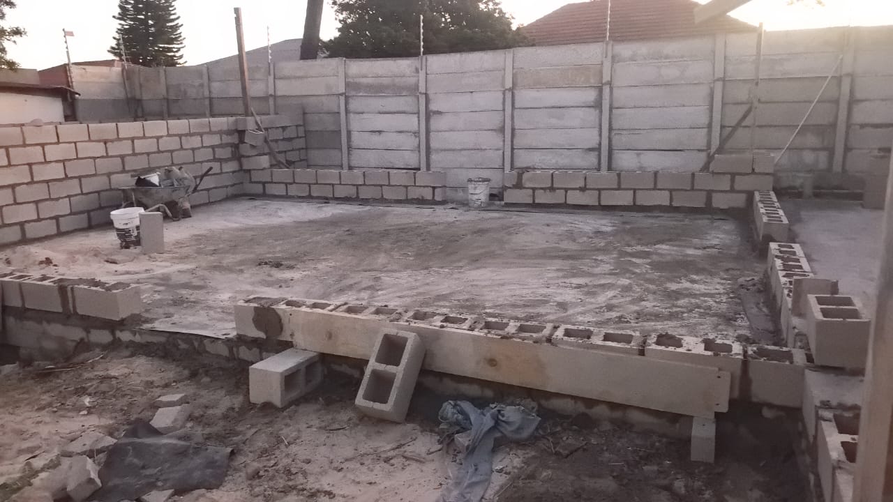 Foundation walls underway